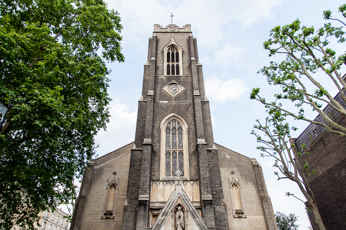 Knightsbridge: St Paul's Church London