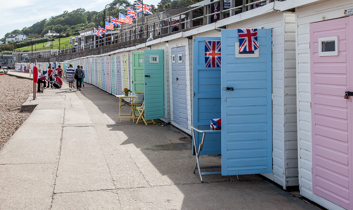 Marine Parade: Strandhäuschen Lyme Regis