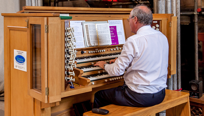 Exeter Cathedral: Organist Exeter