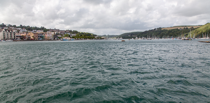 Blick von der Dartmouth Lower Ferry: River Dart (flussaufwärts) Kingswear