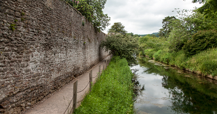 Wells Bishop's Palace: Moat (Burggraben)