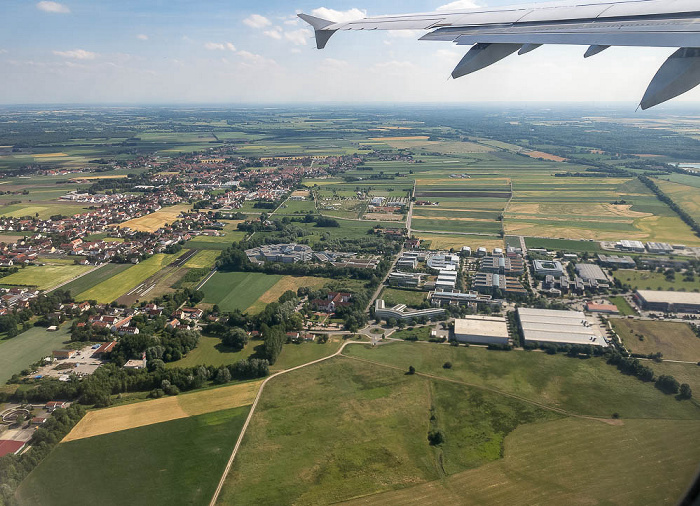 Bayern - Landkreis Freising: Hallbergmoos Luftbild aerial photo