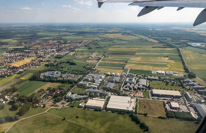 Bayern - Landkreis Freising: Hallbergmoos Luftbild aerial photo