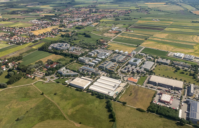 Bayern - Landkreis Freising: Hallbergmoos Luftbild aerial photo