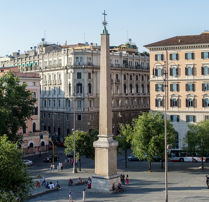 Blick aus dem Hotel Gallia: Piazza dell'Esquilino mit dem Obelisco Esquilino Rom