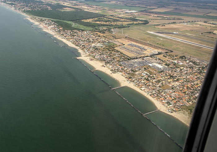 Latium - Fiumicino: Focene Flughafen Rom-Fiumicino Luftbild aerial photo