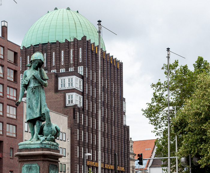 Mitte: Steintorplatz - Gänseliesel-Brunnen Hannover