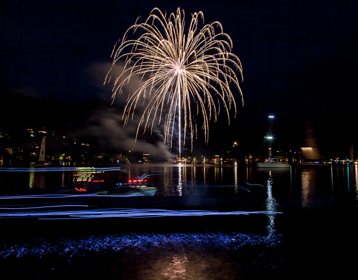 Tegernsee (Egerner Bucht): Seefest-Feuerwerk Rottach-Egern