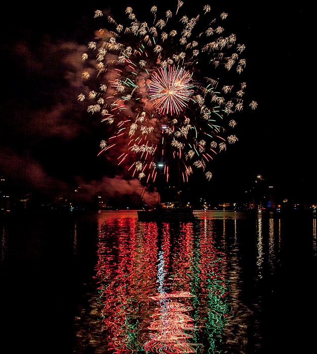 Rottach-Egern Tegernsee (Egerner Bucht): Seefest-Feuerwerk