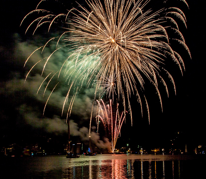 Rottach-Egern Tegernsee (Egerner Bucht): Seefest-Feuerwerk