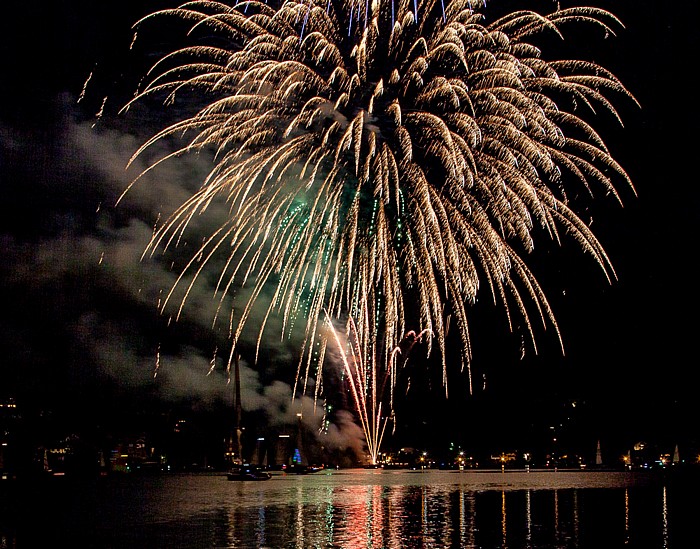 Rottach-Egern Tegernsee (Egerner Bucht): Seefest-Feuerwerk