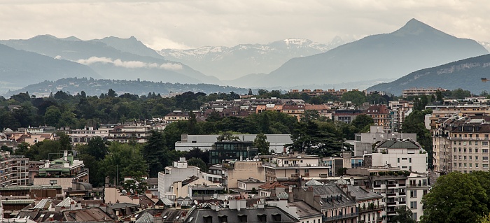 Blick von der Cathédrale Saint-Pierre (Kathedrale St. Peter): Alpen Genf