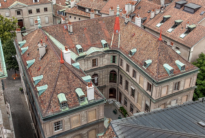 Blick von der Cathédrale Saint-Pierre (Kathedrale St. Peter): Internationales Museum der Reformation Genf