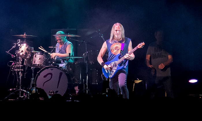 Stade des Burgondes (Festival Guitare en Scène): Deep Purple (+ Uli Jon Roth) Saint-Julien-en-Genevois Steve Morse