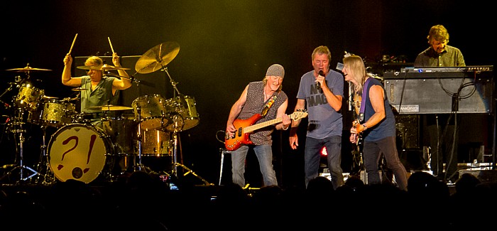 Stade des Burgondes (Festival Guitare en Scène): Deep Purple (+ Uli Jon Roth) Saint-Julien-en-Genevois