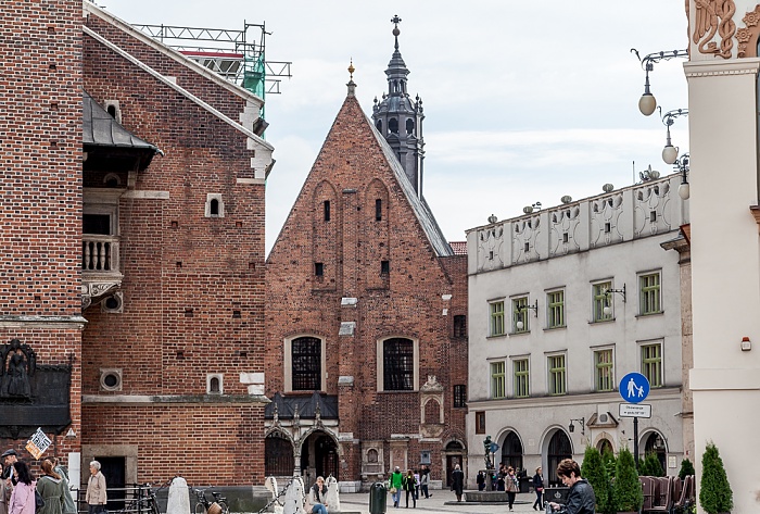 Stare Miasto: Plac Mariacki mit St.-Barbara-Kirche Krakau