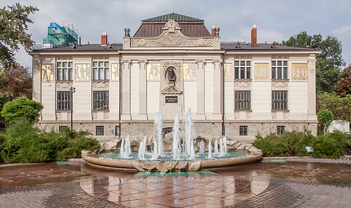 Stare Miasto: Plac Szczepanski mit Palac Sztuki (Kunstpalast) Krakau