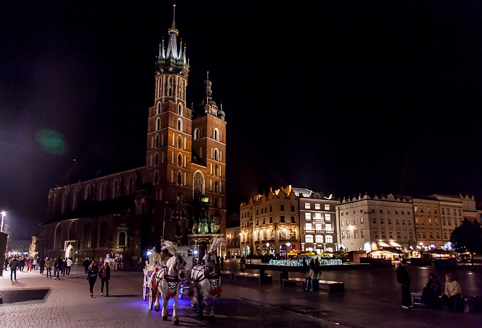 Krakau Stare Miasto: Hauptmarkt (Ring, Rynek Glówny) mit Marienkirche