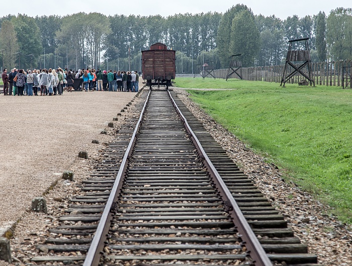 Staatliches Museum Auschwitz-Birkenau: Konzentrationslager Auschwitz-Birkenau - Gleise und Waggon Auschwitz