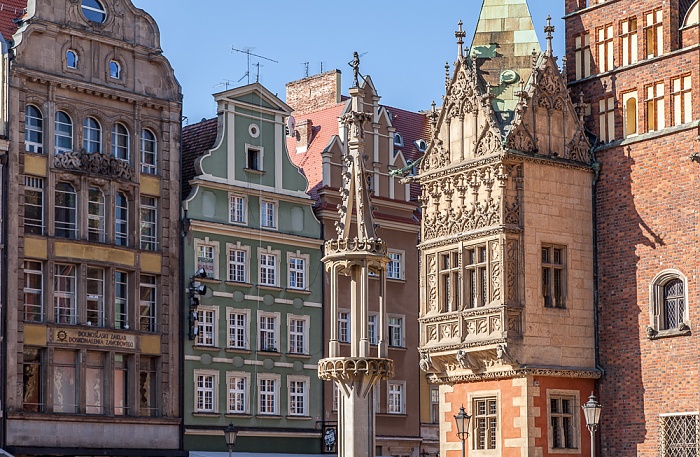 Stare Miasto: Großer Ring (Rynek) - Breslauer Rathaus und Staupsäule (Pranger)