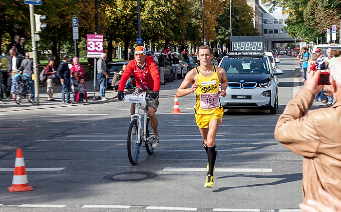 Ecke Barer Straße / Theresienstraße: München Marathon 2014
