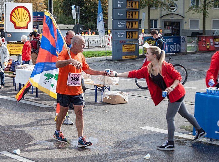 Schwere-Reiter-Straße: München Marathon 2014