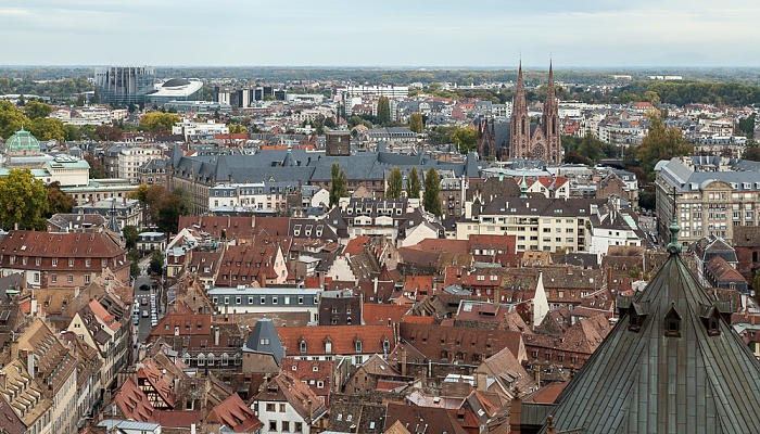 Blick von der Turmplattform des Straßburger Münsters (Cathédrale Notre-Dame de Strasbourg): Grande Île Église Saint-Paul Europäisches Parlament Hôtel des Postes Théâtre national de Strasbourg