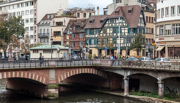 Blick von der Pont Kuss: Quartier de la Gare - Canal du Faux-Rempart und Pont National Straßburg