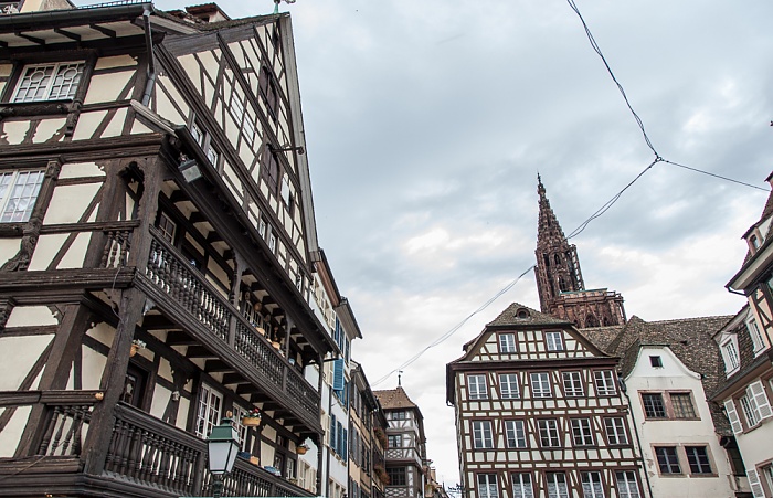 Straßburg Grande Île: Place du Marché aux Cochons de Lait Straßburger Münster