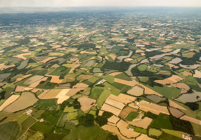 Auvergne-Rhône-Alpes Luftbild aerial photo