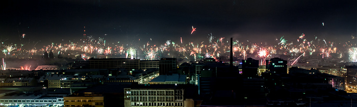 München Blick vom BR-Funkhaus: Silvester-/Neujahr-Feuerwerk Maxvorstadt