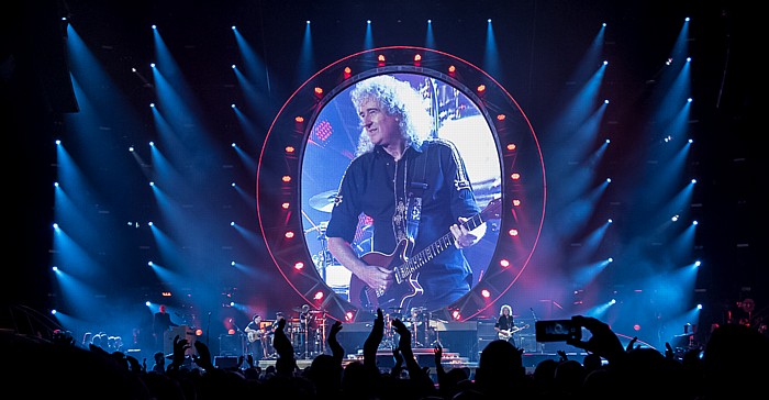 Olympiahalle: Queen + Adam Lambert München Brian May