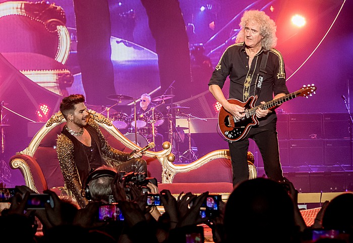 Olympiahalle: Queen + Adam Lambert München Adam Lambert, Brian May
