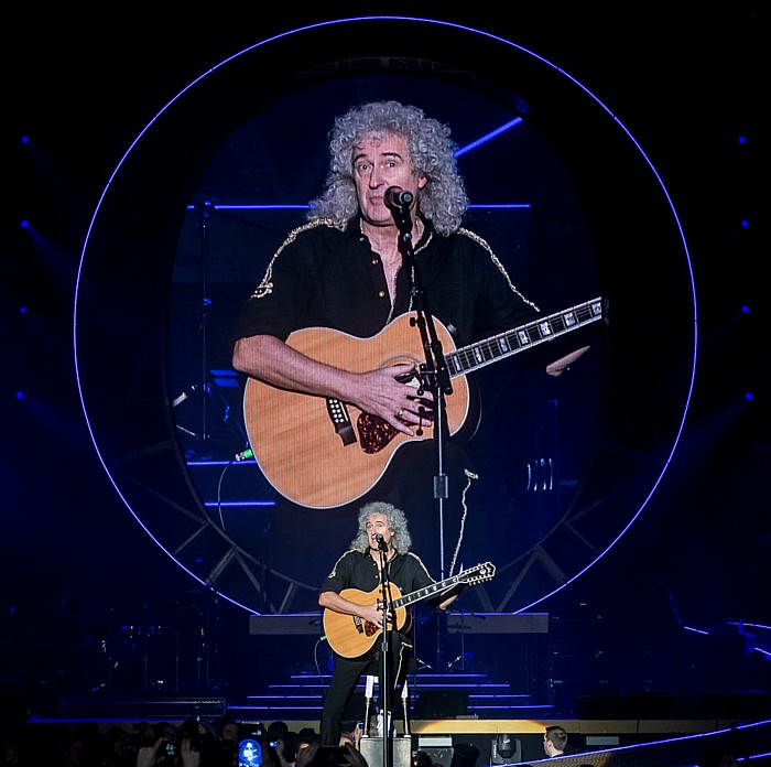Olympiahalle: Queen + Adam Lambert München Brian May