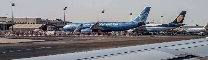 Abu Dhabi International Airport: Airbus A330-200 Manchester City Football Club der Etihad Airways