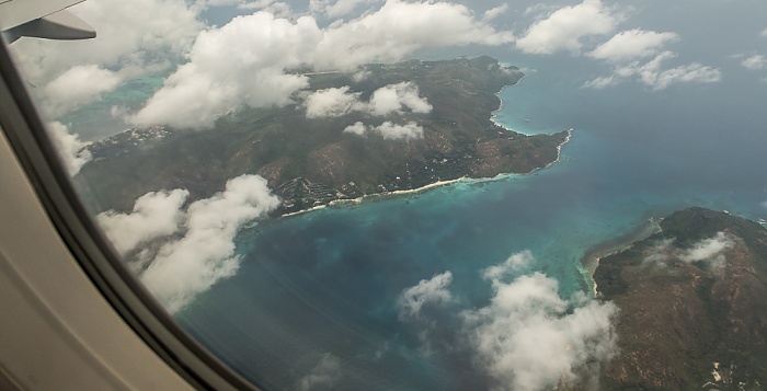 Indischer Ozean Seychellen Seychellen: Praslin (oben) und Curieuse Luftbild aerial photo