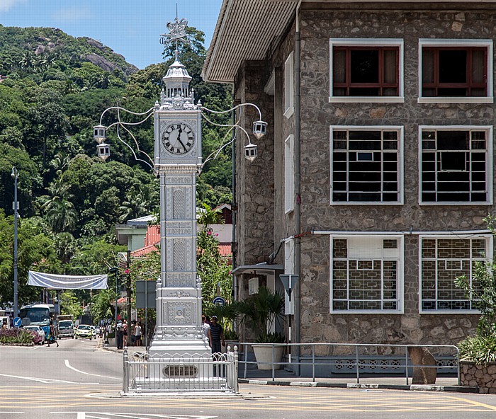Victoria (Seychellen) Albert Street / Independence Avenue: Clock Tower
