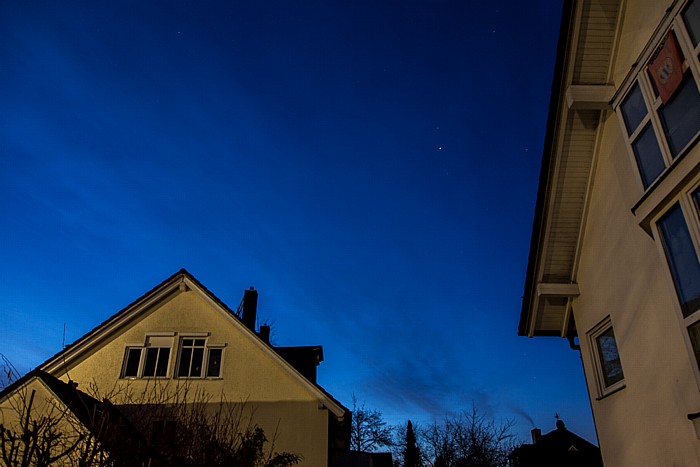 München Blick auf den Himmel am Tag der (partiellen) Sonnenfinsternis 2015 (3 Stunden vor Beginn)
