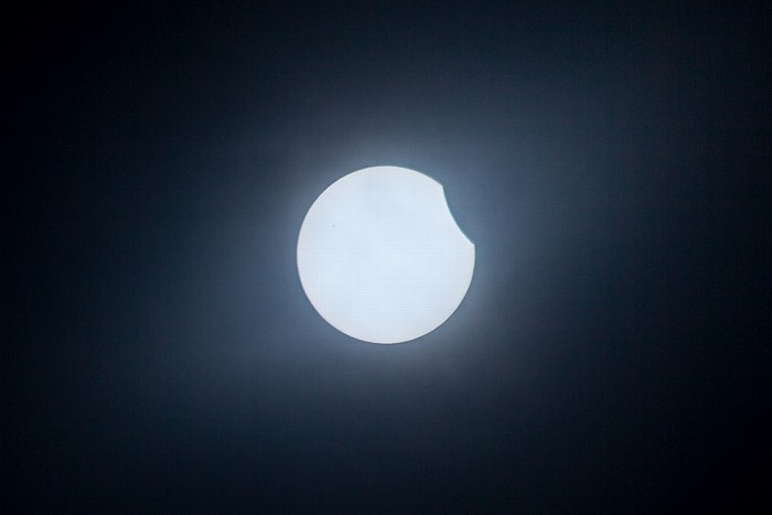München (Partielle) Sonnenfinsternis 2015 (9:36 Uhr): Sonne und Mond