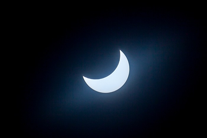 München (Partielle) Sonnenfinsternis 2015 (10:56 Uhr): Sonne und Mond