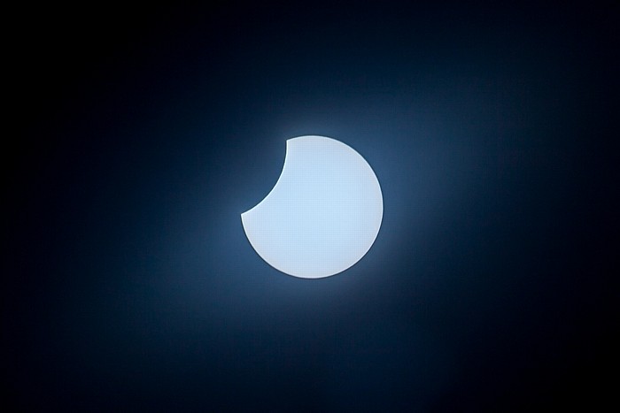 München (Partielle) Sonnenfinsternis 2015 (11:34 Uhr): Sonne und Mond