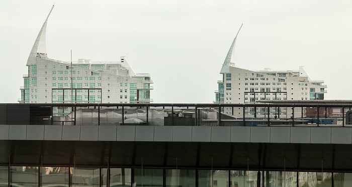 Blick aus dem VIP Executive Art’s Hotel: Torre São Gabriel (links) und Torre São Rafael Lissabon