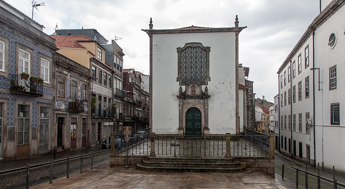 Centro Histórico: Rua do Sol - Capela dos Alfaiates (Capela de Nossa Senhora de Agosto) Porto