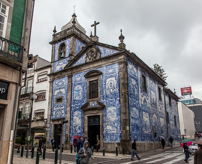 Porto Altstadt: Rua de Santa Catarina / Rua de Fernandes Tomás - Capela das Almas