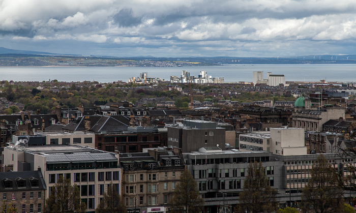 Edinburgh Blick von der Castle Esplanade (Old Town): New Town Firth of Forth