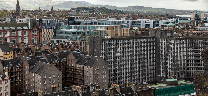 Blick von der Castle Esplanade (Old Town): Argyle House (rechts unten) Edinburgh