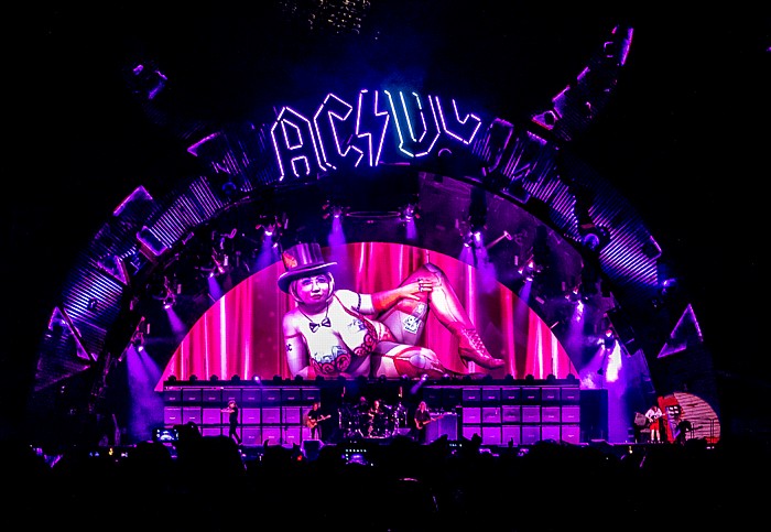 Olympiastadion: AC/DC München Whole Lotta Rosie