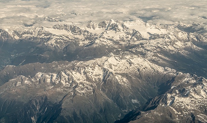 Lombardei - Provincia di Sondrio: Berninagruppe 2015-05-27 Flug EZY2552 München Franz Josef Strauß (MUC/EDDM) - Mailand-Malpensa (MXP/LIMC) Mailand Piz Bernina Luftbild aerial photo