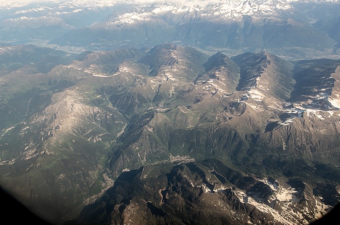 Lombardei - Provincia di Sondrio: Bergamasker Alpen 2015-05-27 Flug EZY2552 München Franz Josef Strauß (MUC/EDDM) - Mailand-Malpensa (MXP/LIMC) Veltlin Luftbild aerial photo