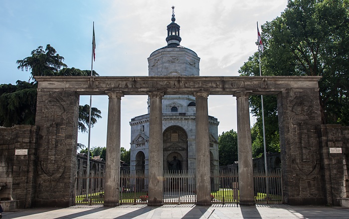 Piazza Sant'Ambrogio: Tempio della Vittoria (Sacrario dei Caduti Milanesi o Monumento ai caduti) Mailand
